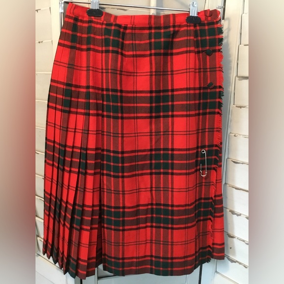 Like new plaid by Aljean. 100% pure virgin wool.  Kilt. Skirt - Picture 1 of 6